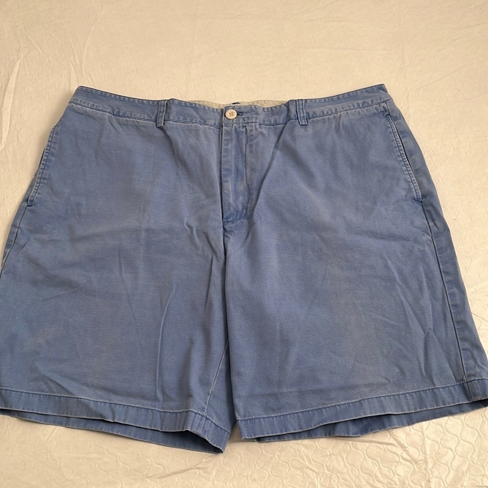 Vineyard Vines light blue club shorts